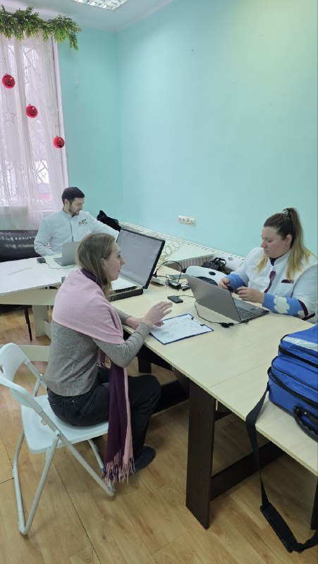Сегодня был первый день, когда клиника "Ясный Взор" проводила диагностику зрения для детей нашего города бесплатно. Даже мамочки с детками до 35 лет смогли проверить зрение.